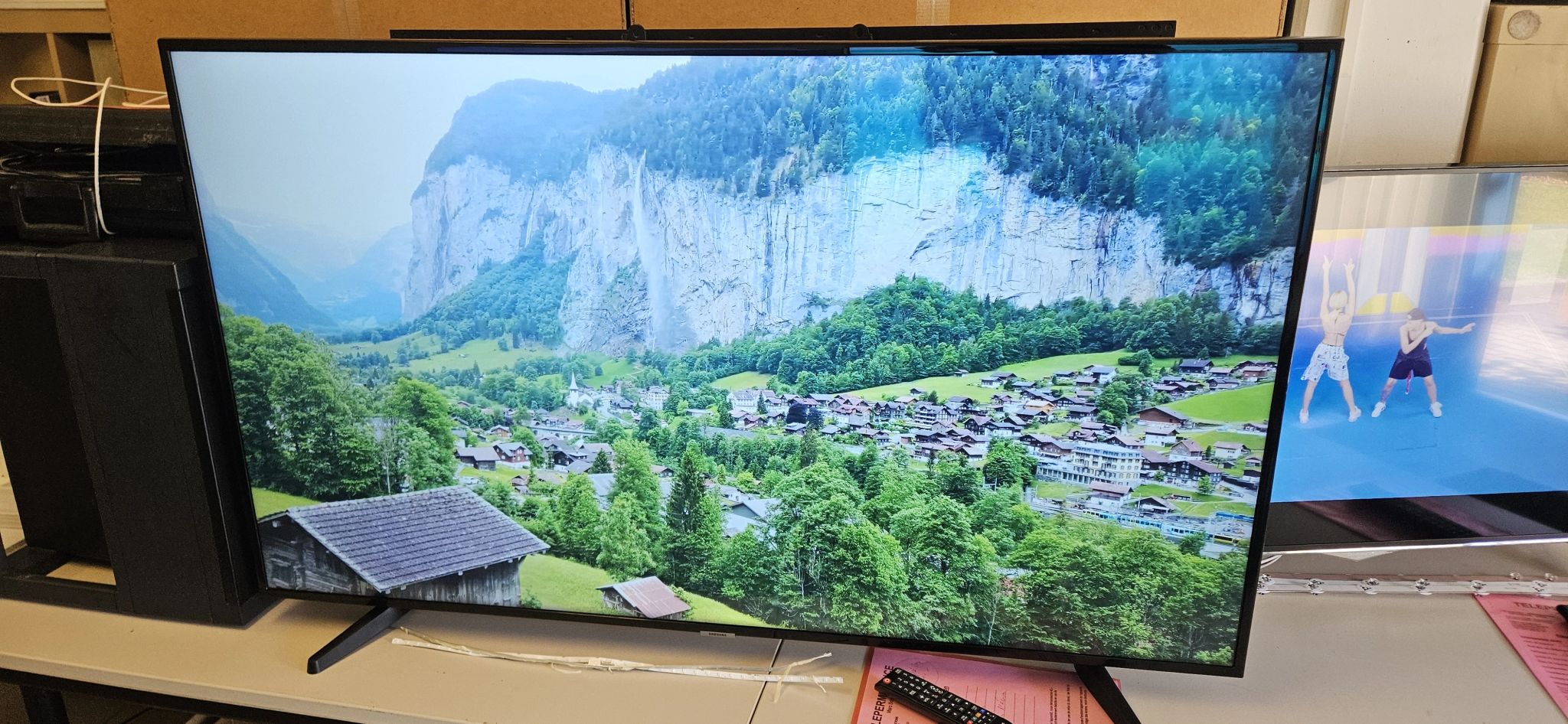 Photo d'une télévision Samsung UE55NU7091UXZG que nous avons réparée