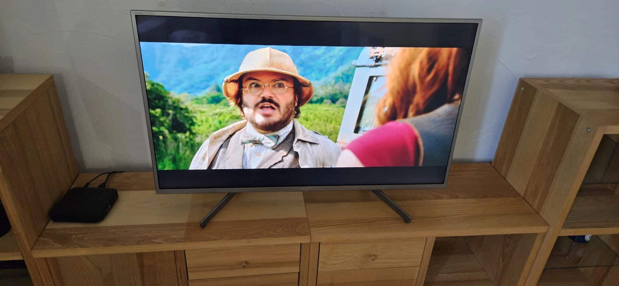 Photo d'une télévision Sony KD-43XG7077 que nous avons réparée