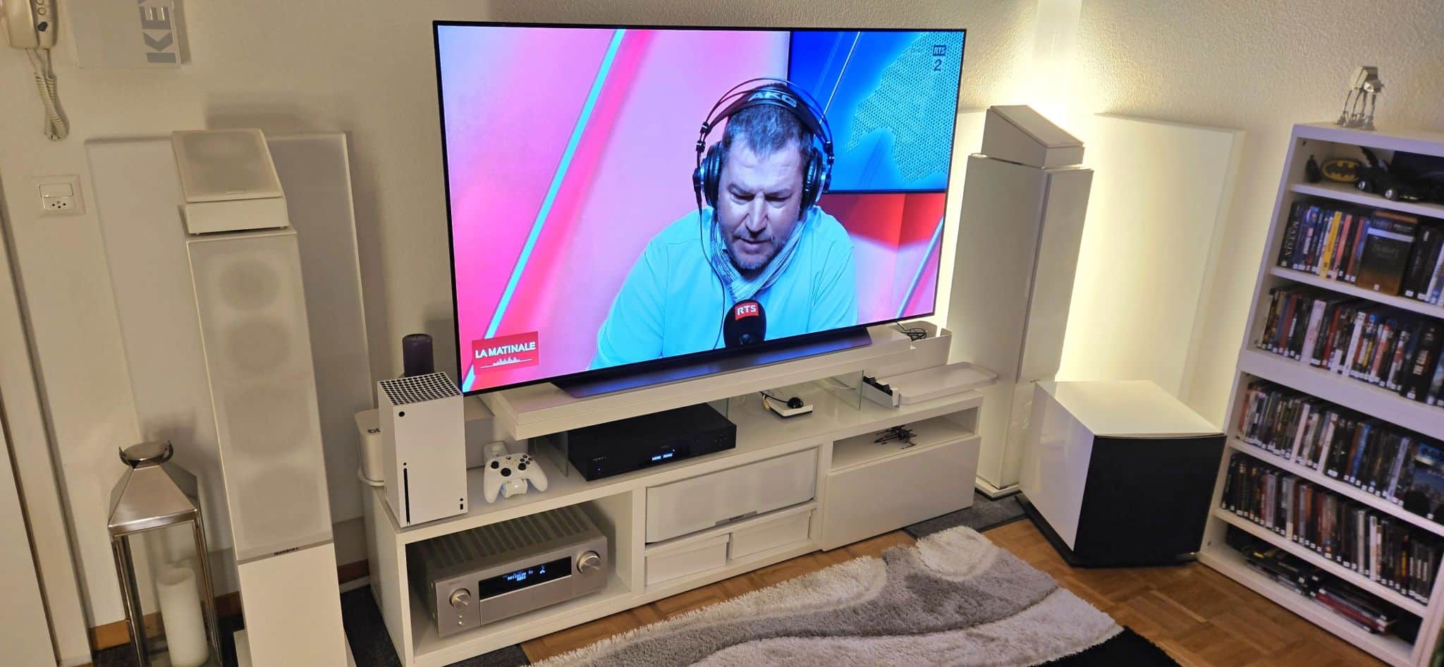 Photo d'une télévision LG OLED OLED65CX6LA que nous avons réparée