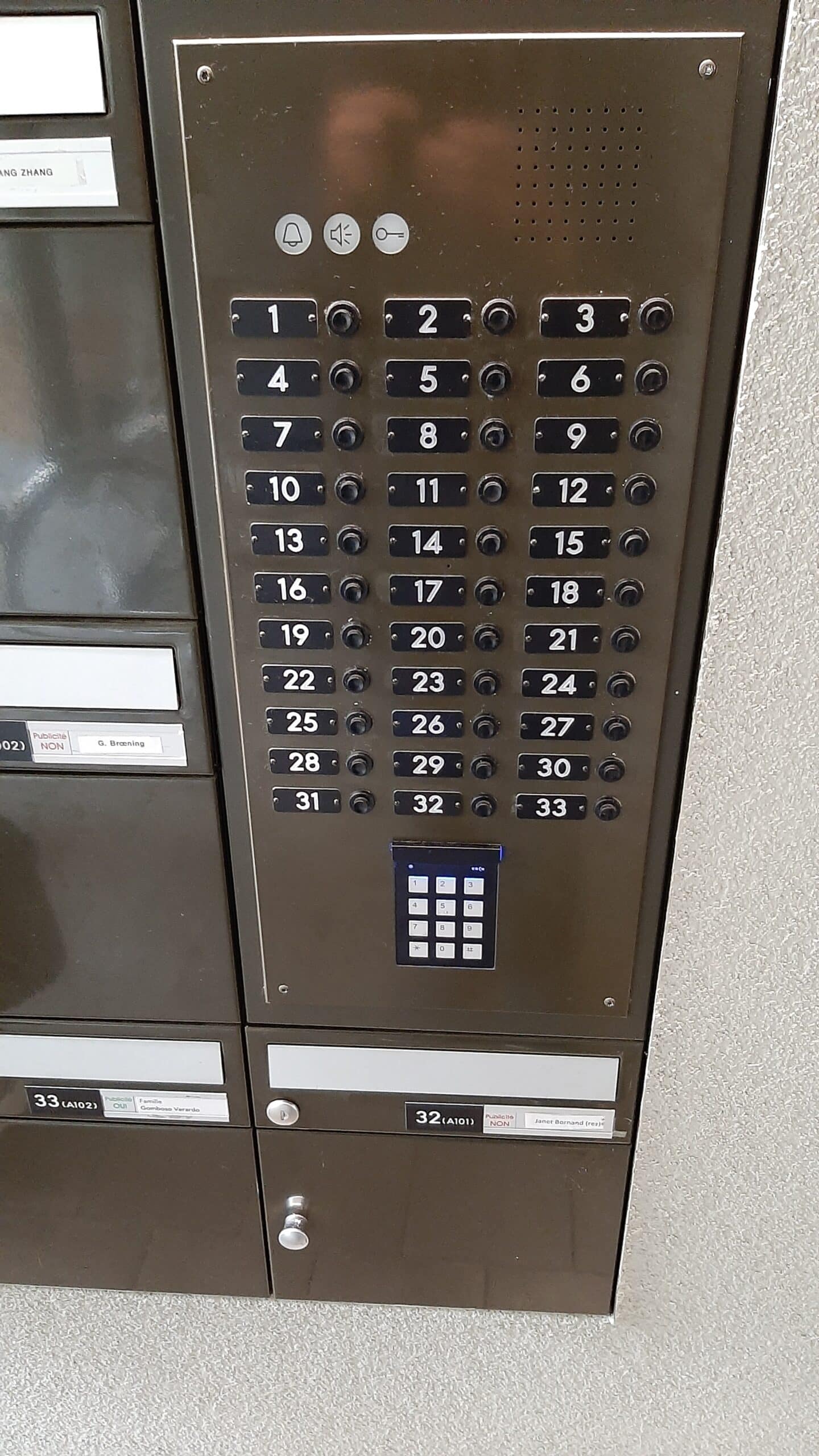 Plaquettes noms interphones